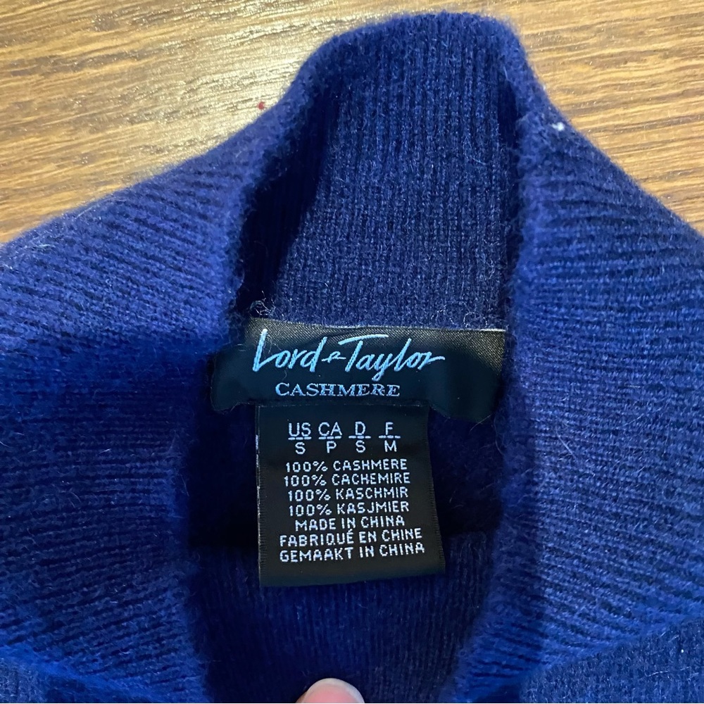 Blue Women’s Cashmere Sweater Lord and Taylor